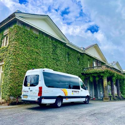 22 seat minibus
